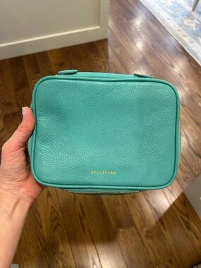 Boulevard Teal Leather Cosmetic Case